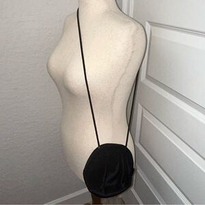 Vintage Vanessa Ribbed  Clamshell Small  Purse Crossbody Bag